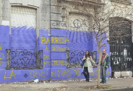 Por deudas con el Municipio pueden rematarle la casa a Barreda