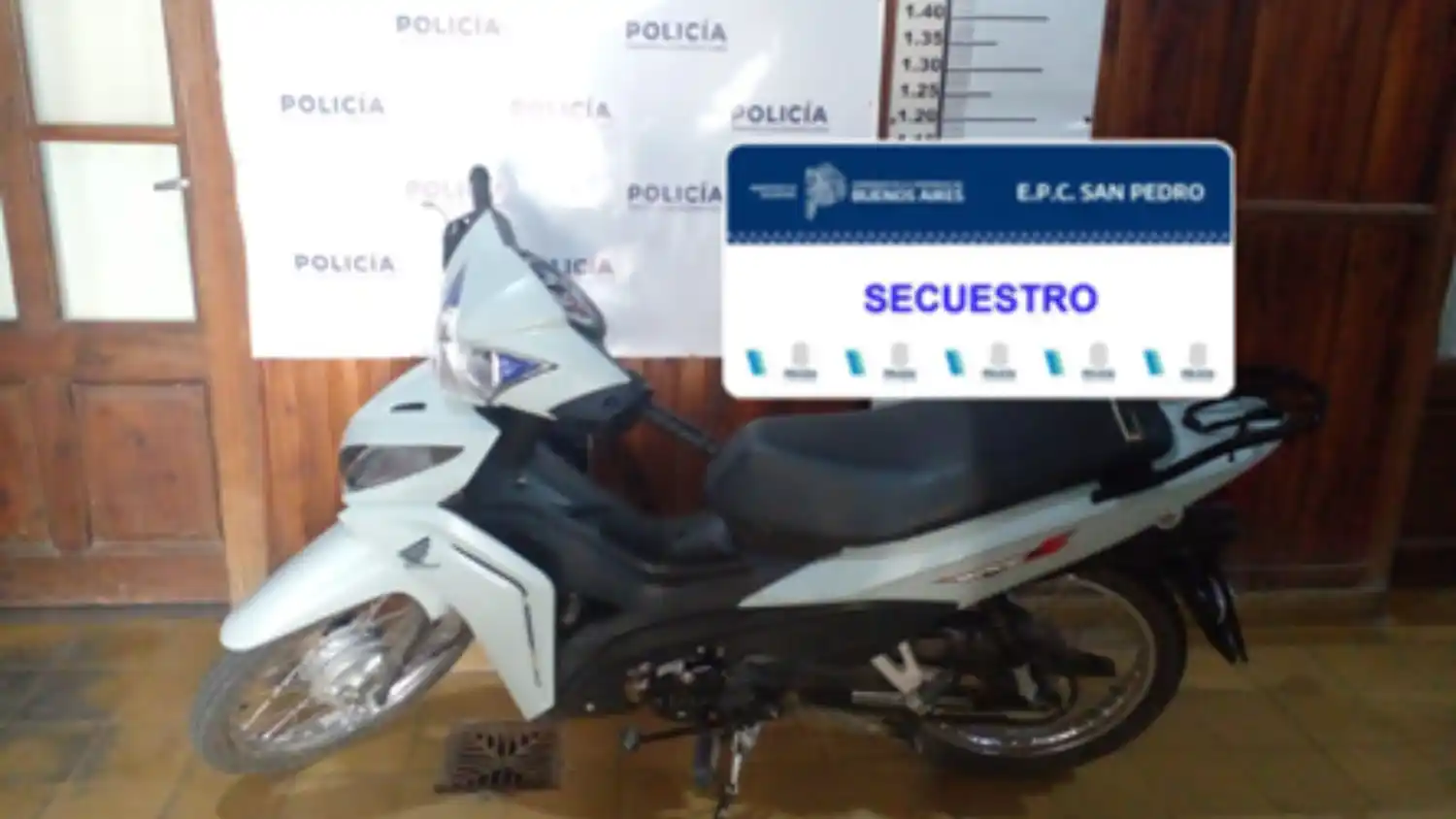 La moto Honda Wave tenía pedido de secuestro desde la provincia de Santa Fe.