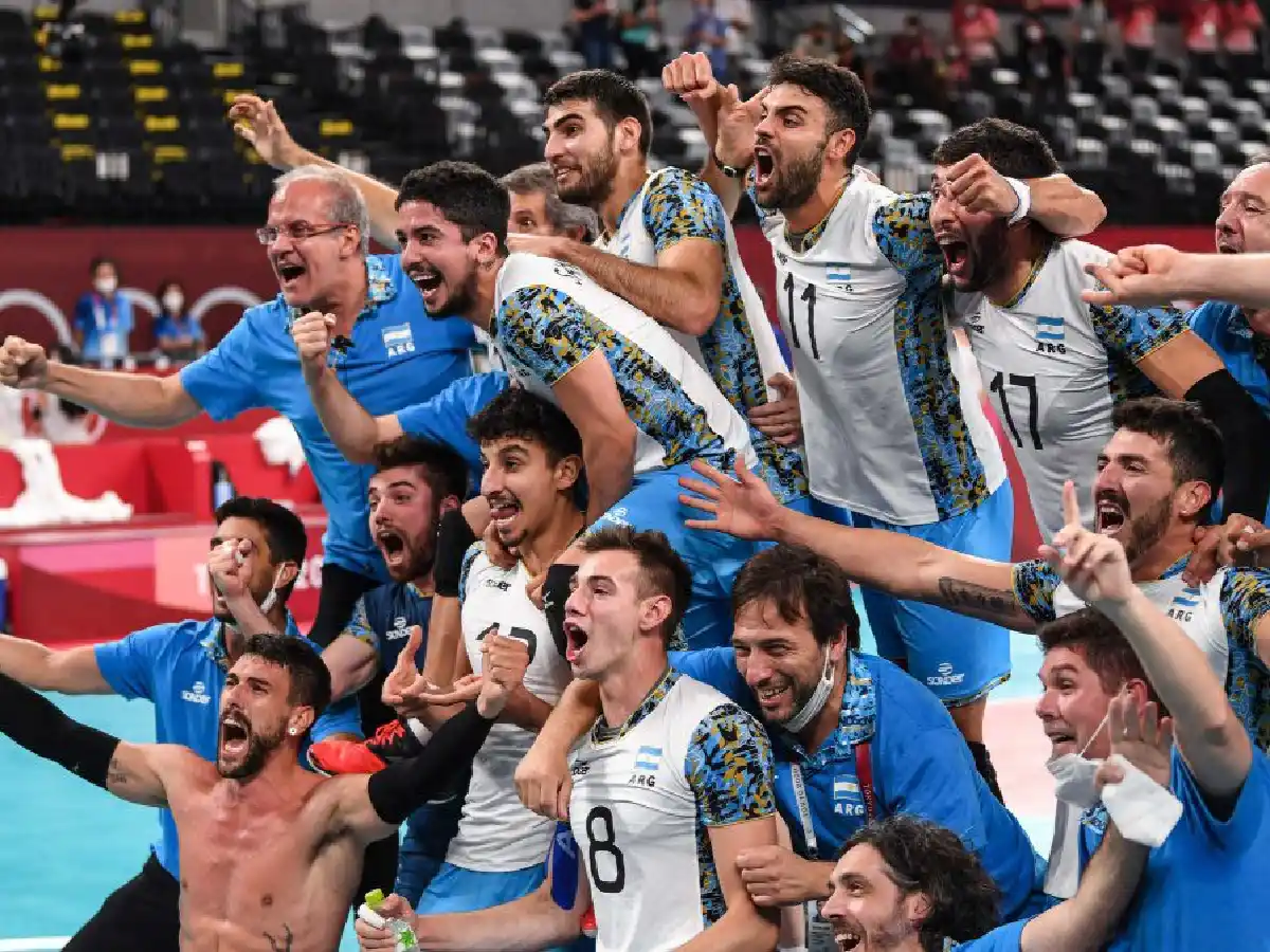 Llegó al país tras su histórico bronce en Tokio 2020