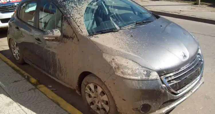 Encuentran auto con pedido de secuestro abandonado en la zona del aeroclub