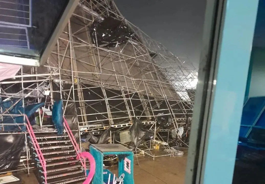 Al menos 15 personas resultaron heridas tras caerse una estructura de la fiesta Bresh