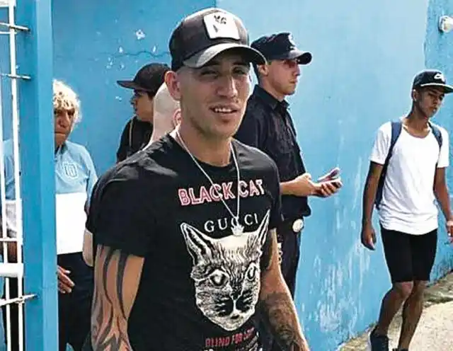 Mientras define su futuro, Ricardo Centurión tiró "estoy reservado gente"
