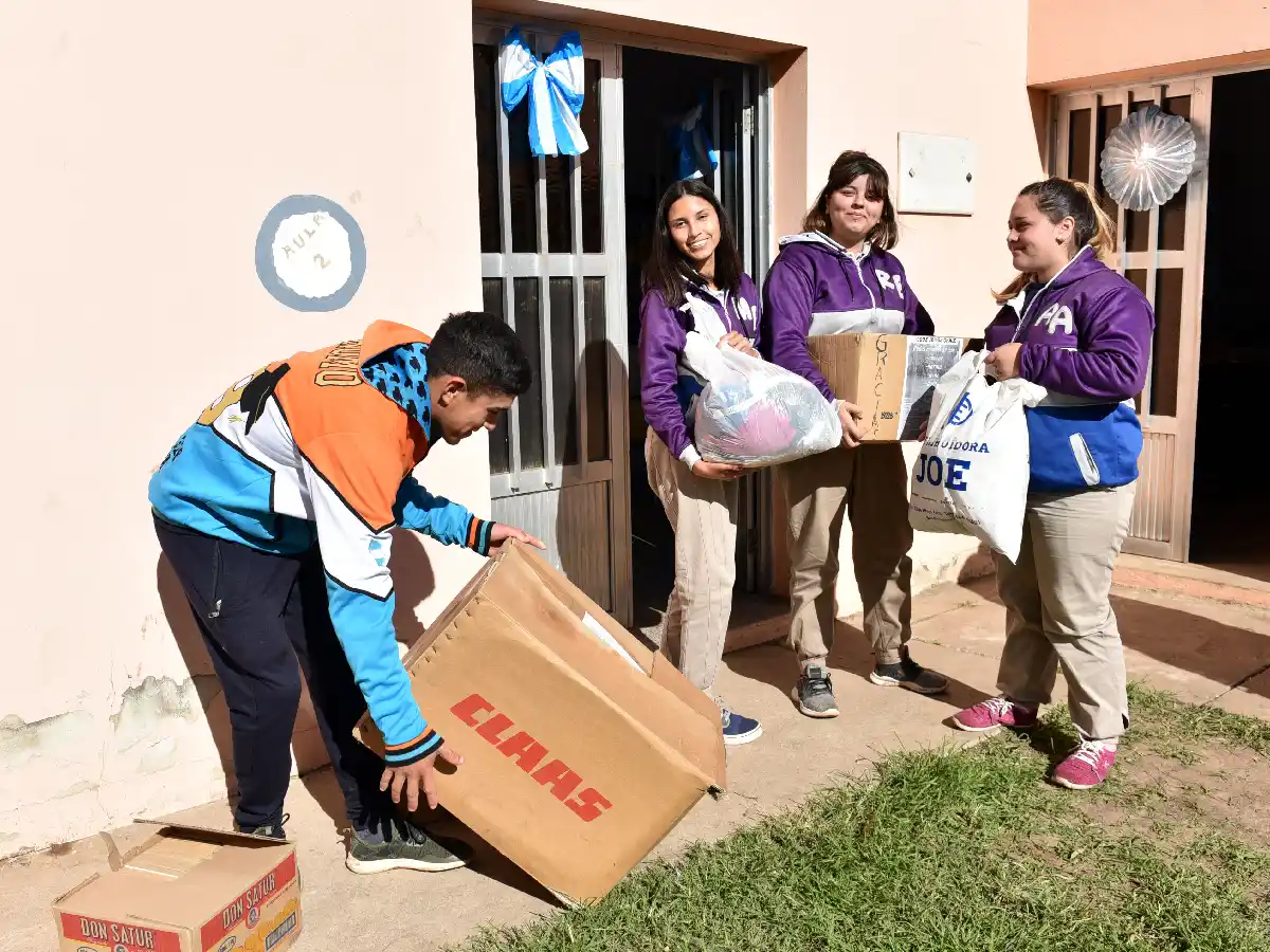 La alumna chaqueña que movilizó a una escuela para ayudar a su pueblo bajo el agua 