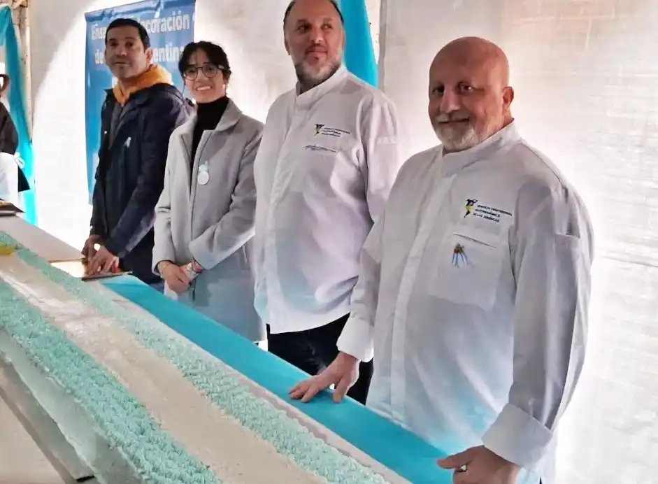 Dolores presentó la Torta Argentina de 10 metros en la décima edición de la fiesta de este clásico criollo