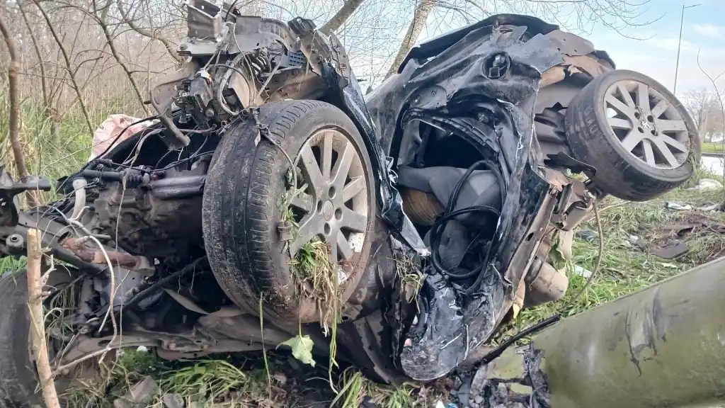 Así quedó el vehículo del joven de 28 años que perdió la vida este domingo en ruta 88.