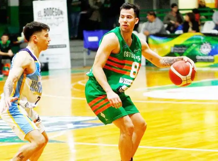 Estudiantes venció a  Hispano en el �SGigante Verde⬝