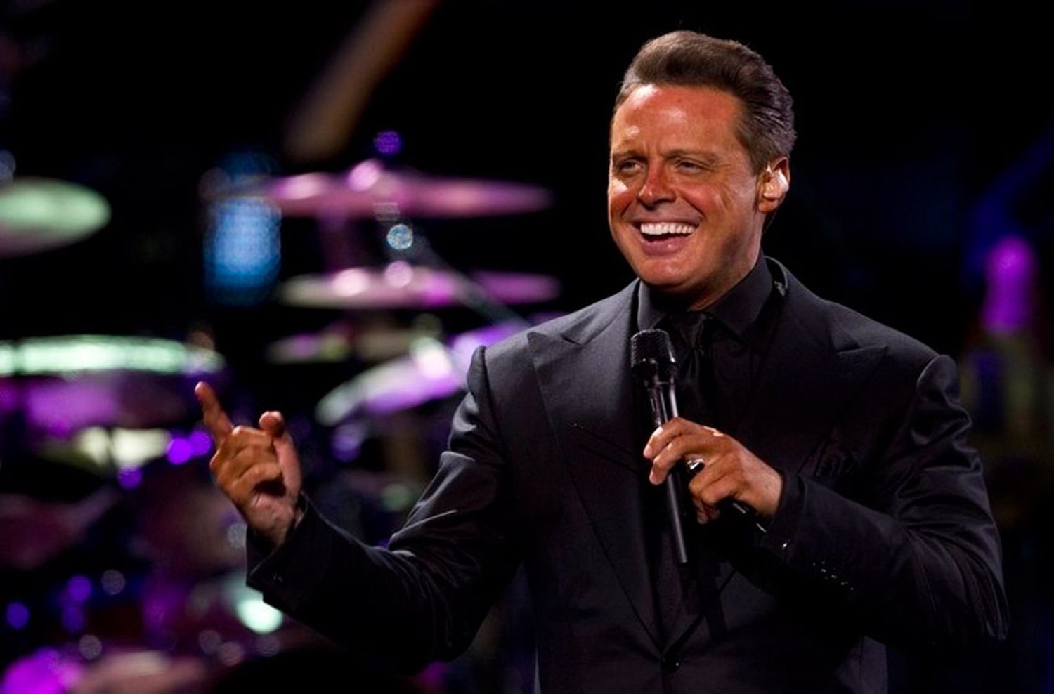 “No culpes a la lluvia”: Luis Miguel reprogramó un show en Argentina por fuertes tormentas