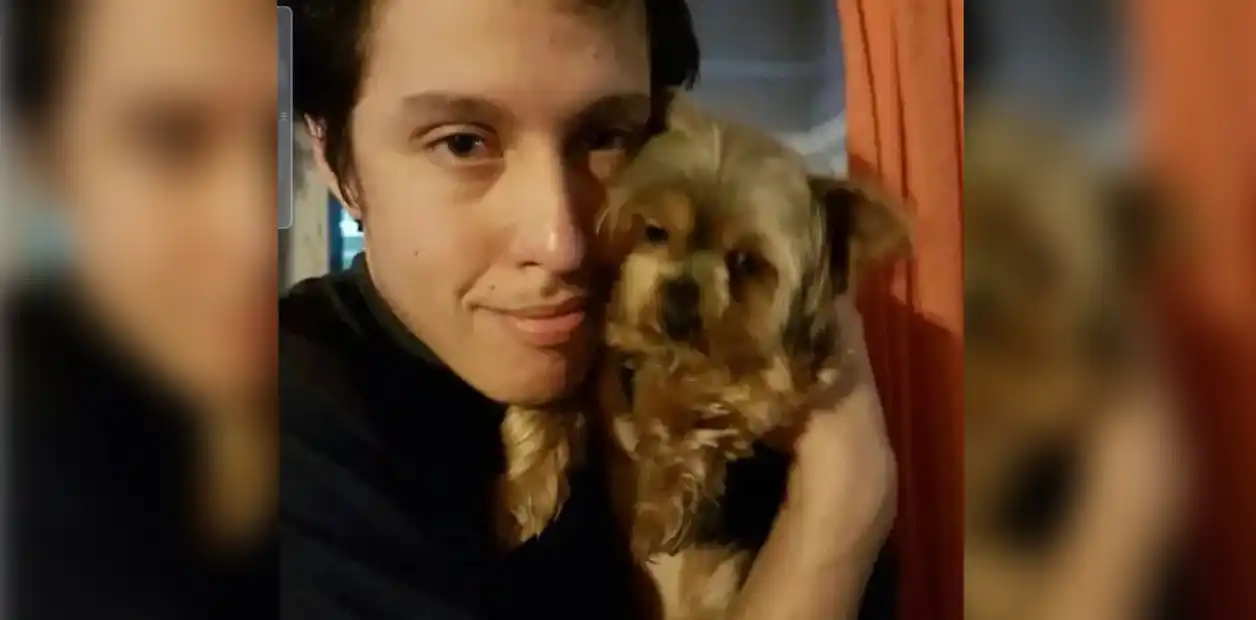 Acusaron a un joven con discapacidad de torturar animales y los vecinos casi le queman la casa: era todo broma de un hater