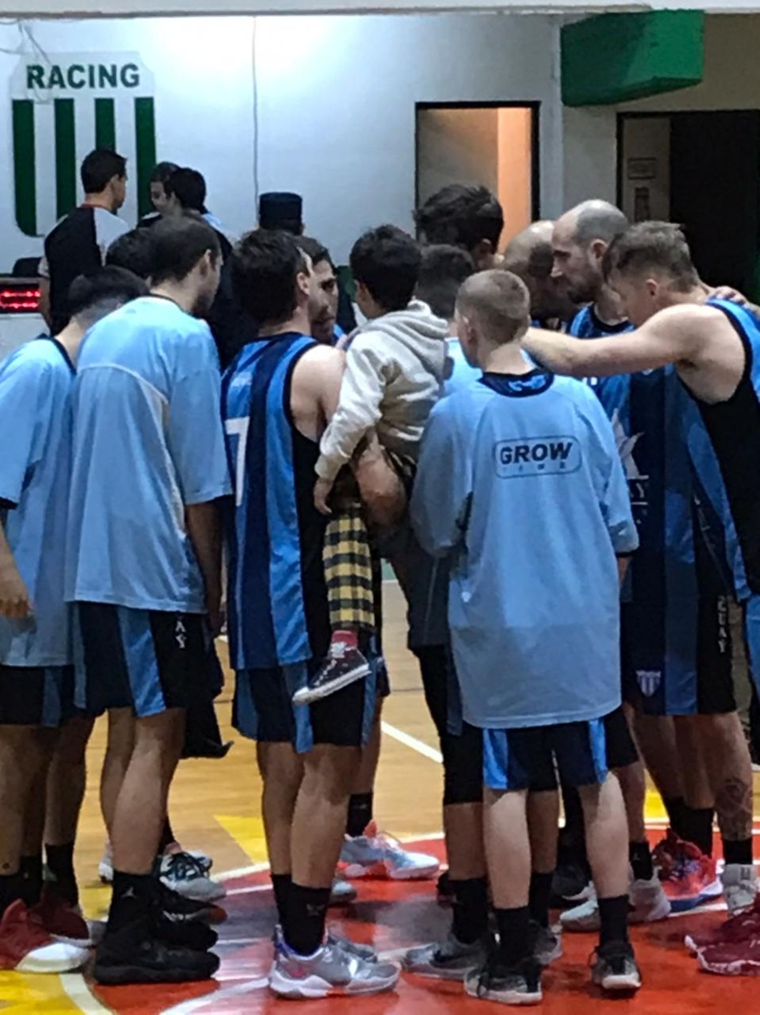 Juventud cerró con triunfo la fase regular y apunta a los playoffs