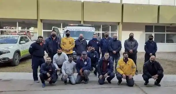 En total, fueron 17 los voluntarios que envió la provincia, entre ellos los gualeguaychuenses Luis Flores e Ingrid Alurralde.