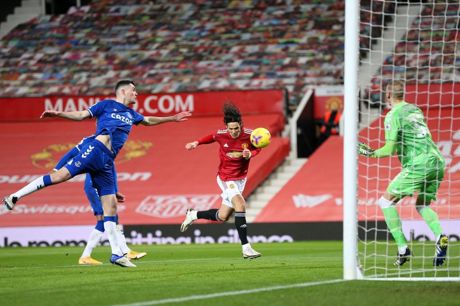 Manchester United dejó dos puntos muy valiosos