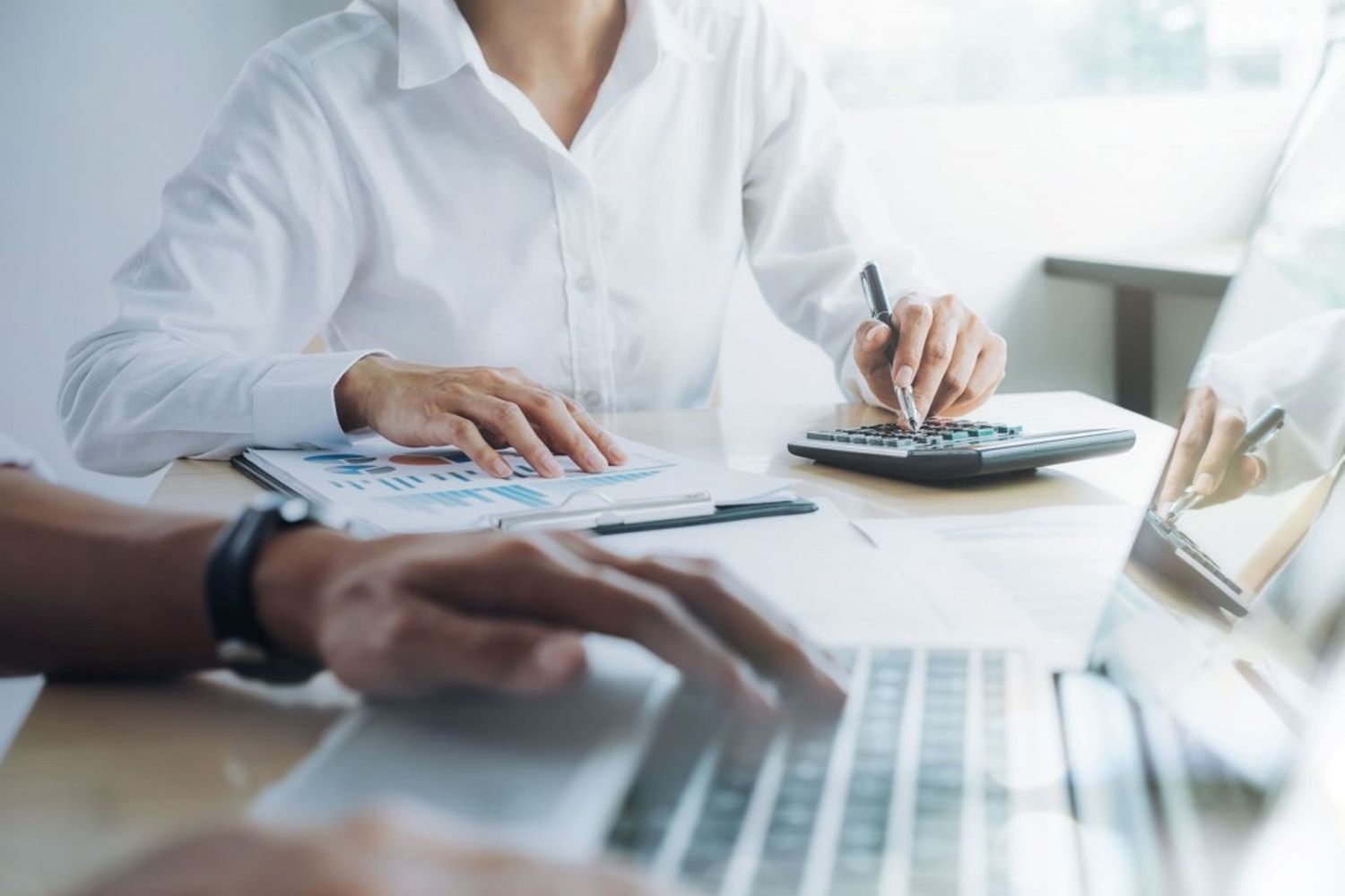Los contribuyentes podrán regularizar obligaciones vencidas hasta el 30 de abril de 2025.