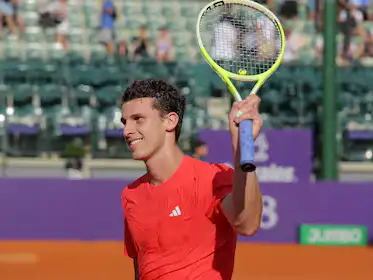 Histórico: Cerúndolo eliminó a Casper Ruud en Gstaad y avanzó a semis