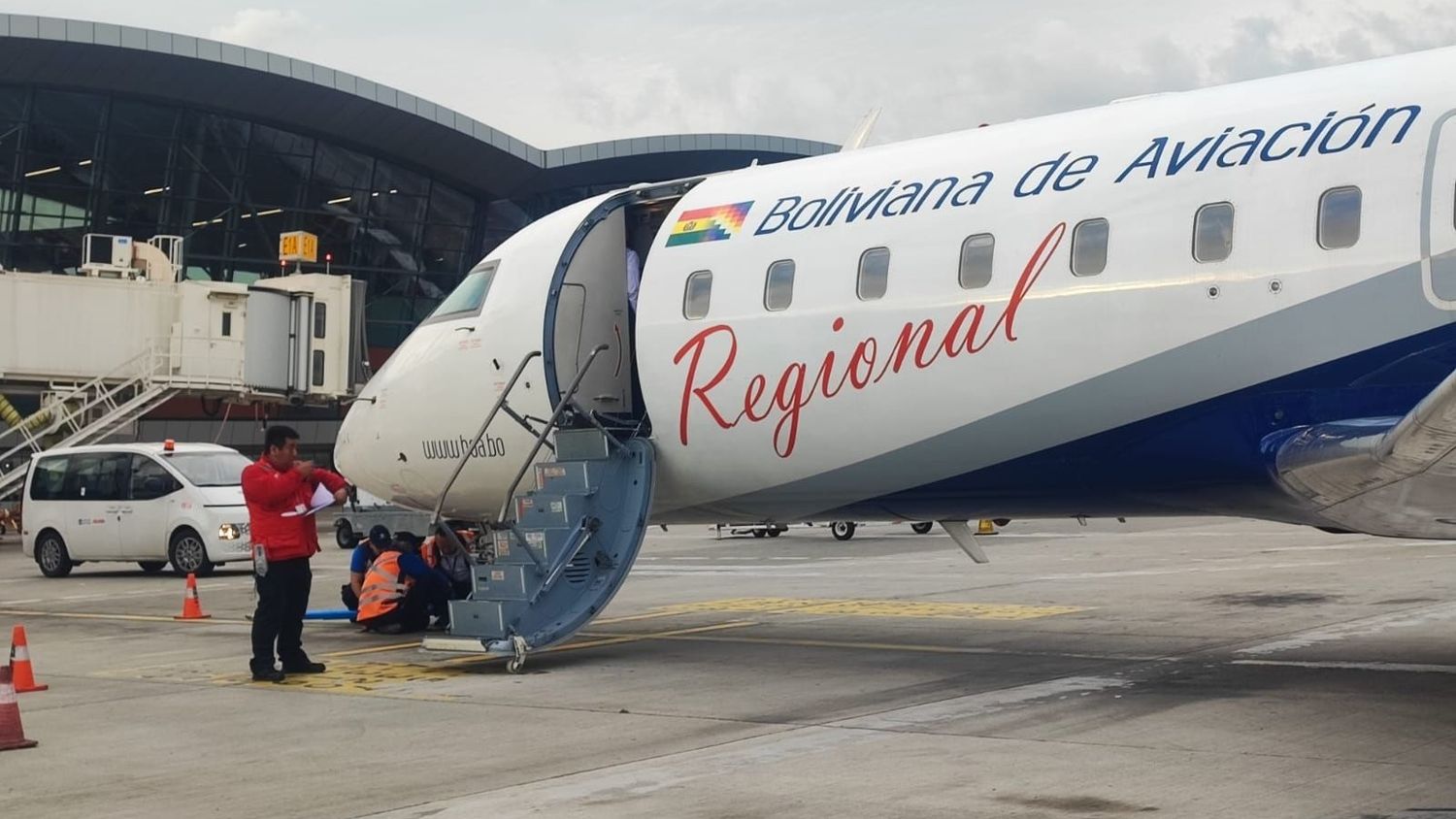 Boliviana de Aviación comenzó a volar regularmente entre Bolivia y Chile