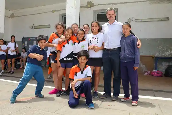 El Intendente visitó su escuela primaria por las obras del Presupuesto Participativo