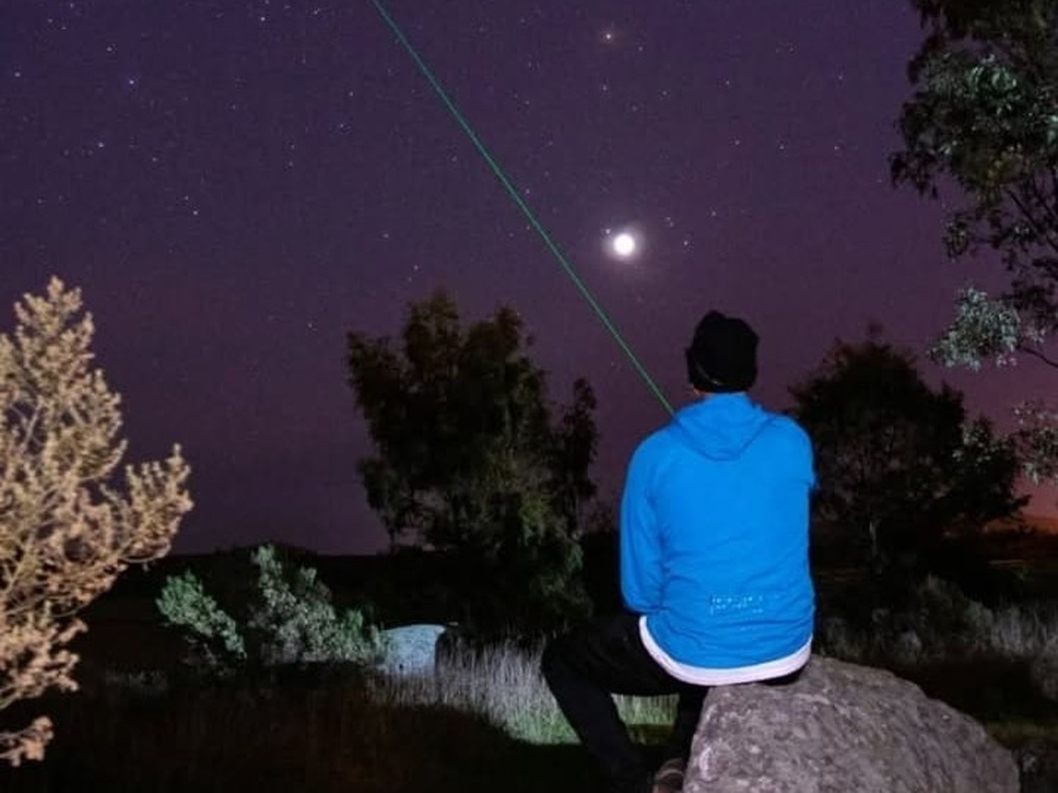 ¿Qué son esas extrañas luces que se ven en el cielo de noche?: Astrotandil devela el misterio cósmico