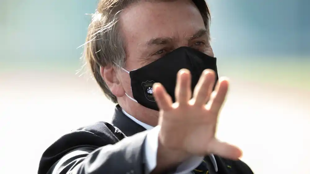 Jair Bolsonaro dijo que un nuevo test le volvió a dar positivo en coronavirus