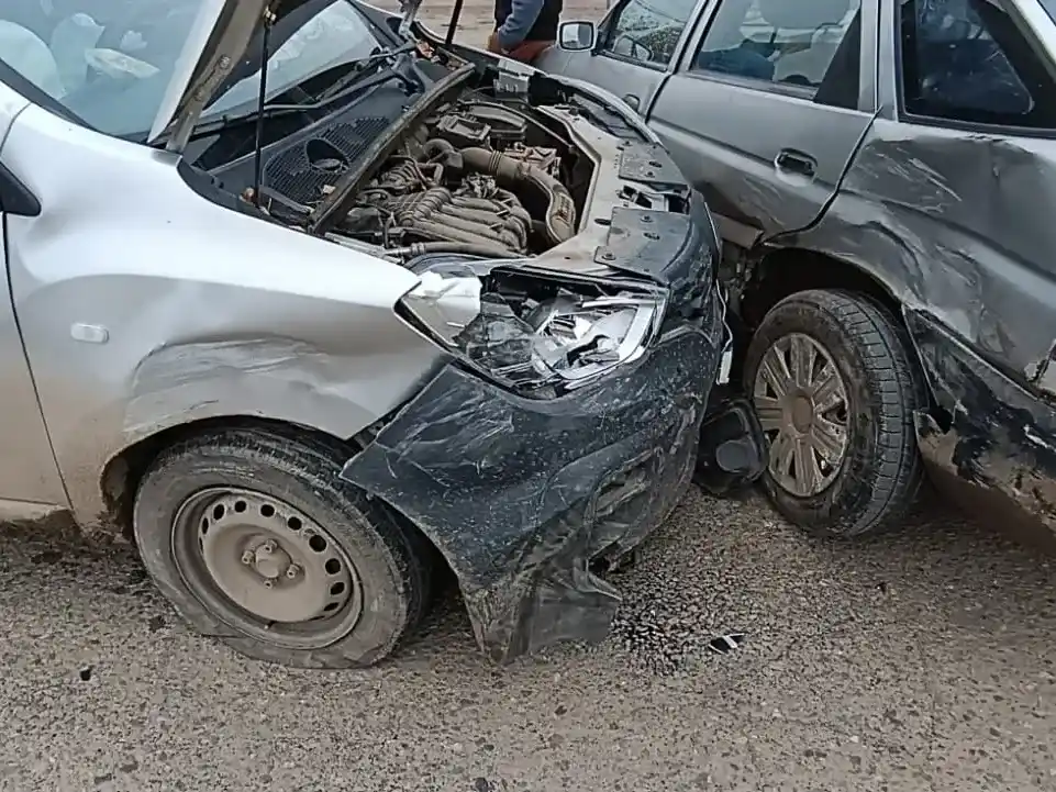 Violento choque en Quintana y Santa Fe.