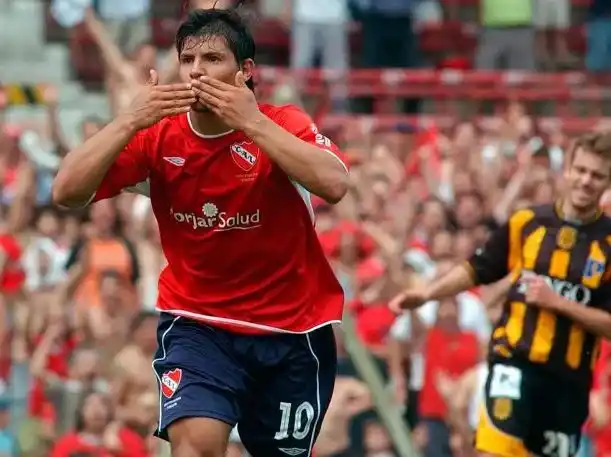 El Kun Agüero le abre la puerta a un regreso a Independiente
