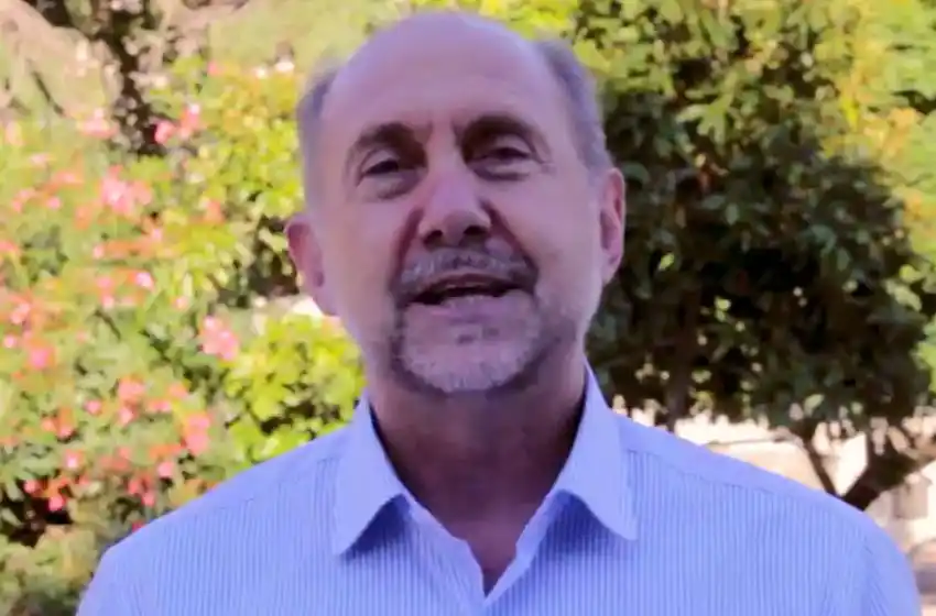 «Hoy nos toca poner de pie a Santa Fe, pongamos lo mejor de cada uno»: el saludo de Omar Perotti para las fiestas