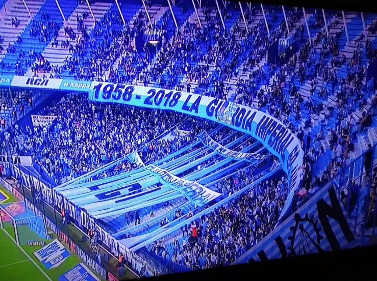 Racing ganó y sueña con clasificar a la Copa Libertadores