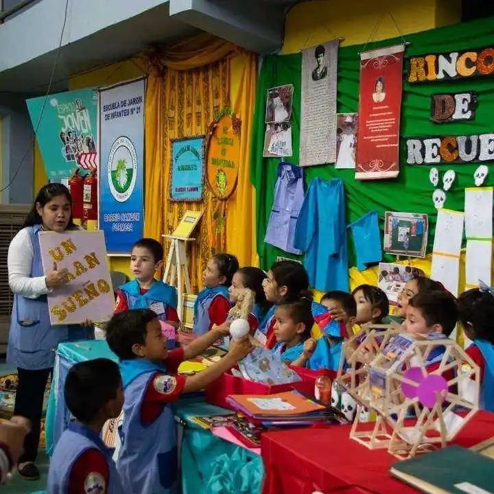 Después de cuatro excelentes jornadas, 
finalizó la 21°edición de la Feria del Libro