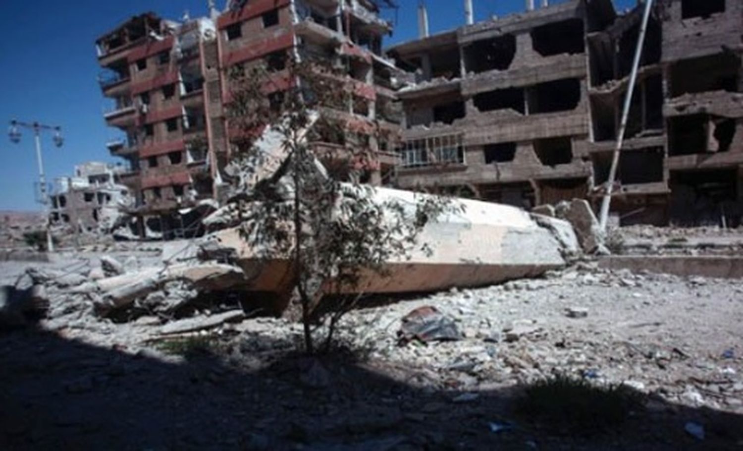 "Venganza" francesa: ataque sobre Siria deja centenares de civiles muertos