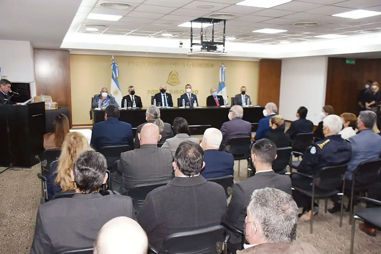 Insfrán: “Desde Formosa vamos a seguir
trabajando para lograr la unidad del FdT”