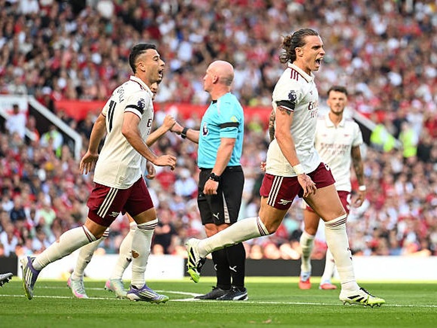 Arsenal se impuso en el debut ante Manchester United