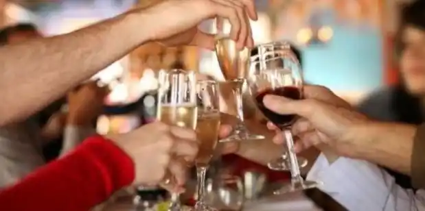 ¿Cuánto costaba la cena de Año Nuevo en 2015 y cuánto está hoy?