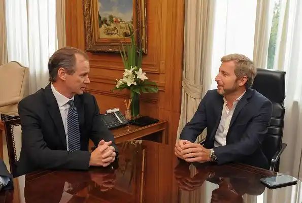 Una encuesta ubica al peronismo provincial un punto por encima de Juntos por el Cambio