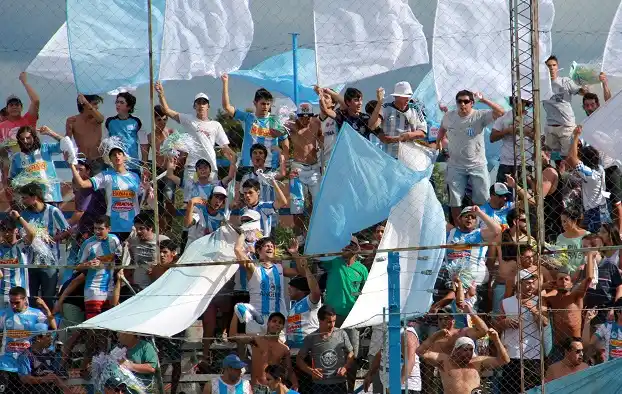 Convocan a un banderazo para despedir al plantel de Juventud Unida 