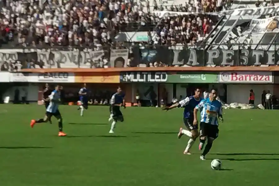 Juventud Unida sumó por primera vez de a tres frente a All Boys