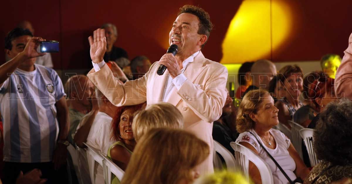 “Flowers” brilló con Pachano sobre el escenario en Espacio Clarín