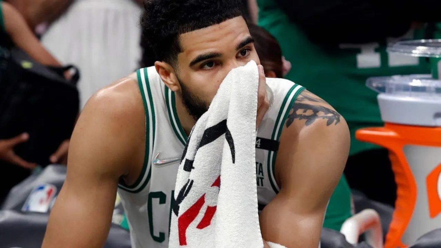 Mal día para los Celtics: uno de sus campeones irá a la cárcel y derrota