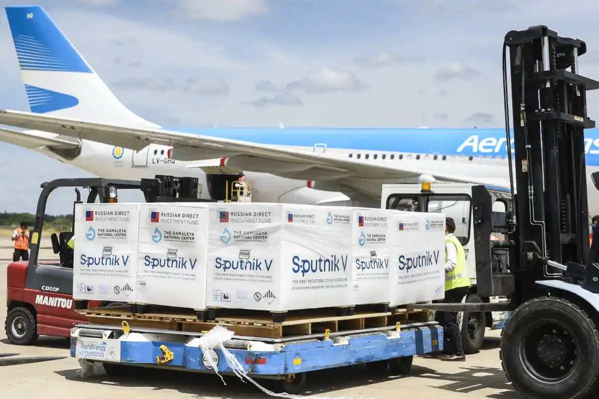 Sputnik V: para The Wall Street Journal, “la Argentina es un campo de pruebas”