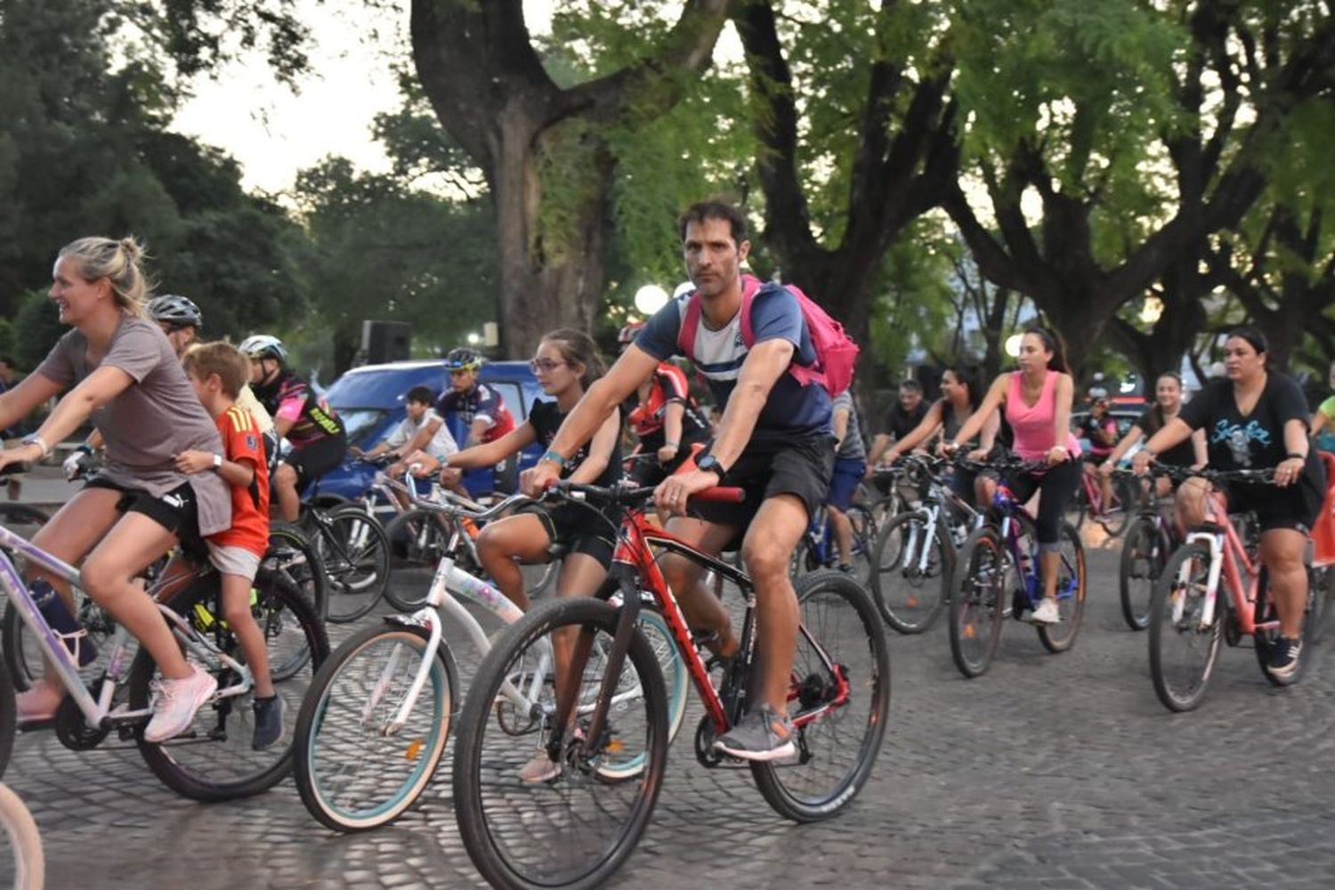 La propuesta tendrá la duración de una hora y está pensada para que toda la familia pueda participar, desde los más pequeños hasta los adultos, ya que se realizará a ritmo moderado.