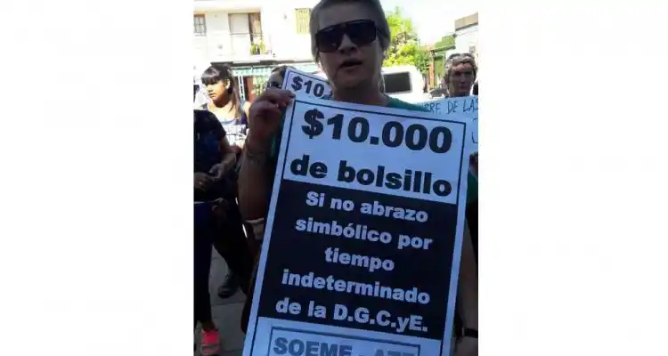 Un mes preguntando en qué escuelas habrá clases