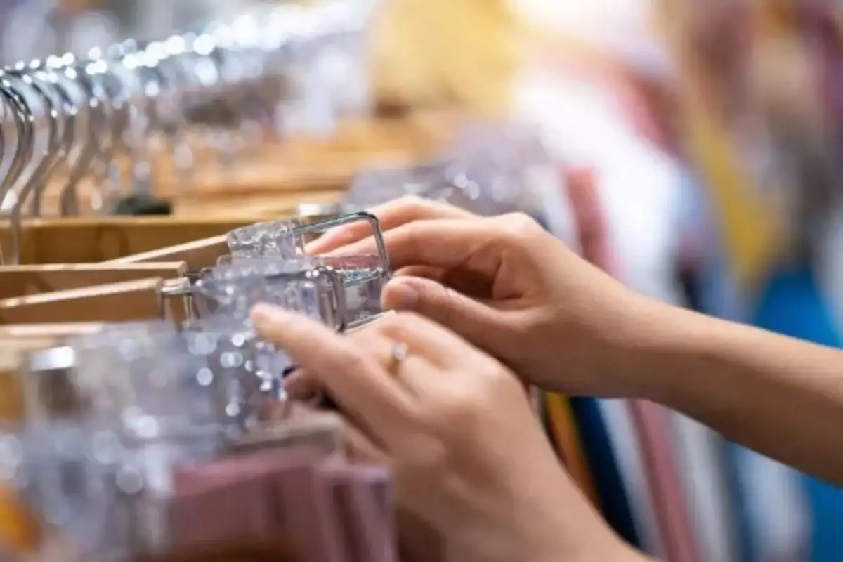 Los comercios observan un consumo más selectivo, concentrado principalmente en alimentos, farmacia y productos esenciales.