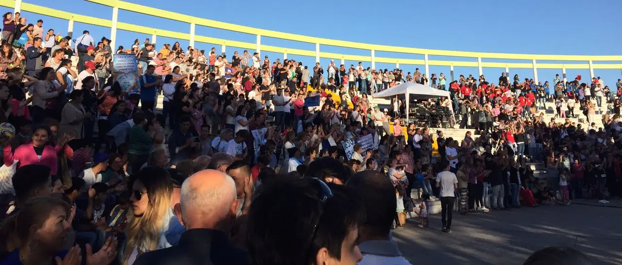 Multitudinario encuentro por el Día de Acción de Gracias en Quilmes