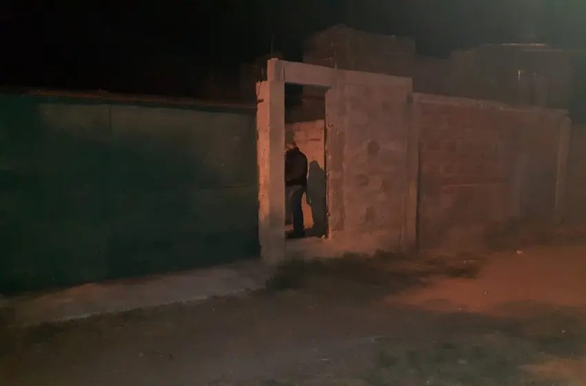 Detuvieron a dos hermanas de 15 y 19 años por usurpar una casa en construcción