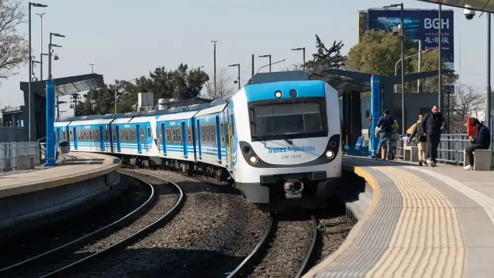 El Gobierno anunció la compra de 43 trenes nuevos para "renovar la flota del AMBA"
