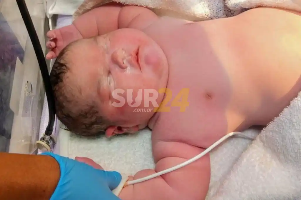 Nació un bebé de casi 7 kilos en el Reino Unido