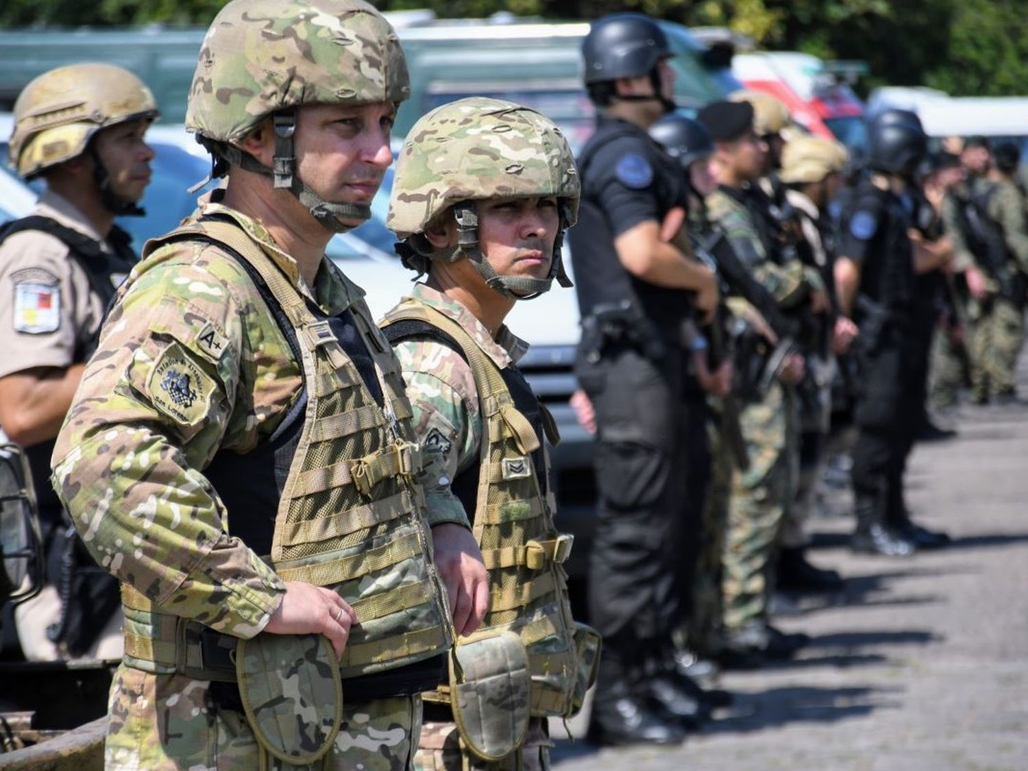 ‘Elijan de qué lado van a estar’: Petri defiende el uso de militares contra el narcotráfico
