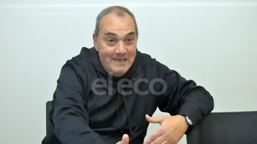 Álvaro Castiñeira, entrenador de Unión y Progreso.