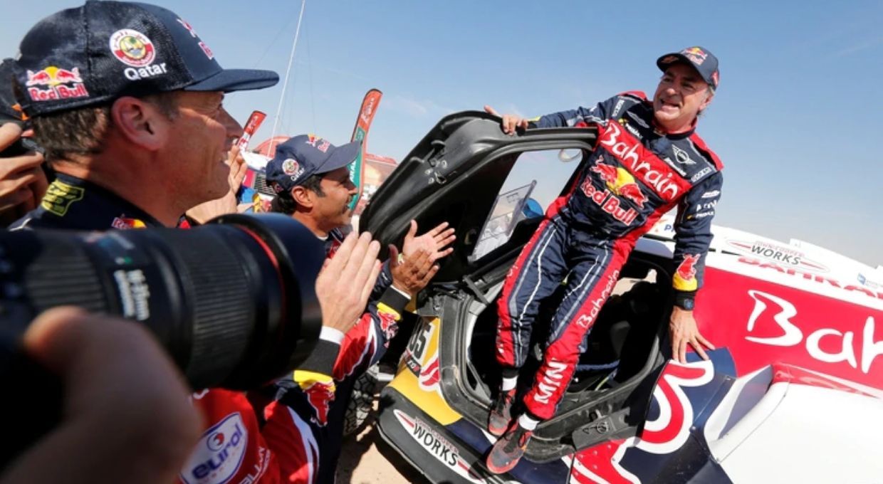 El español Carlos Sainz ganó el Dakar por tercera vez