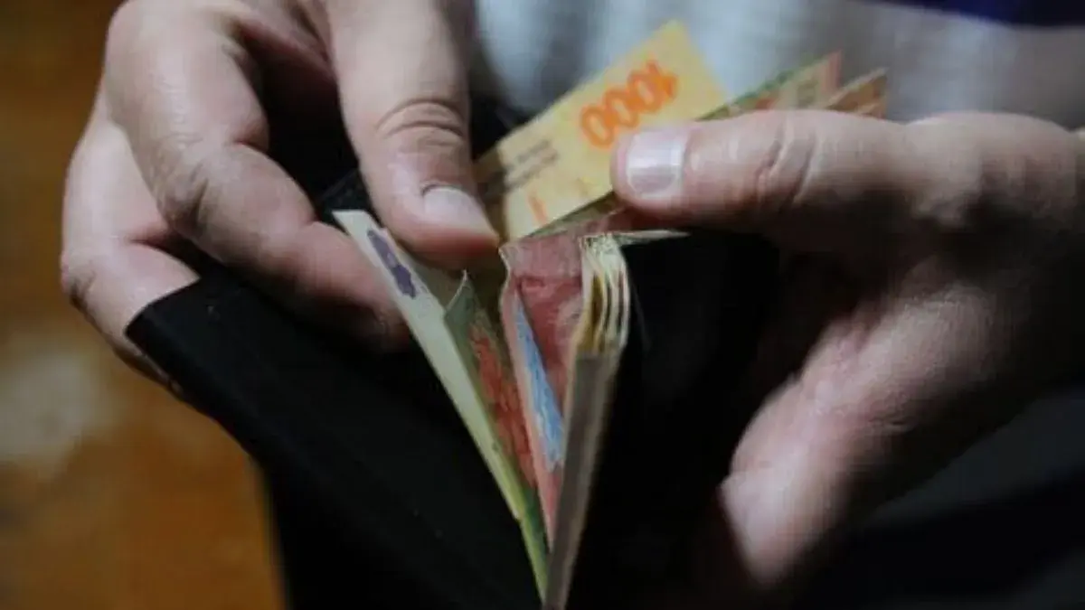 Pobreza laboral en Argentina: 4,5 millones de trabajadores no cubren la canasta básica