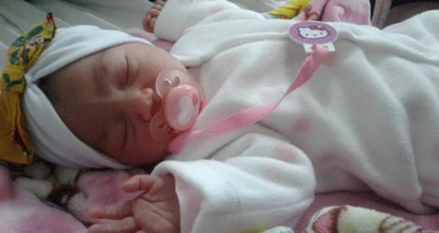 Nacidos en cuarentena: bienvenida, Mora Aimé