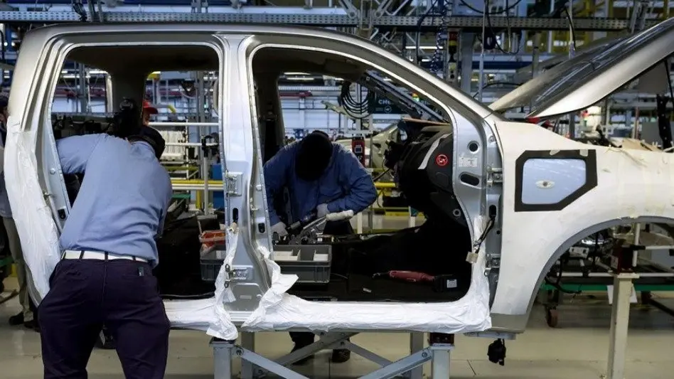 El Gobierno presentó un proyecto de ley que fomenta inversiones en la industria automotriz