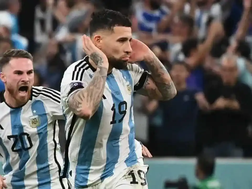 Nico Otamendi fue habilitado y estará a disposición para el debut mundialista ante Argelia el 16 de junio. Foto: AFA
